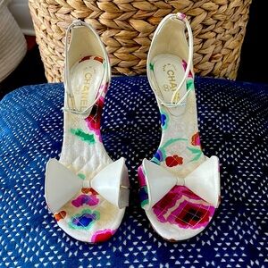 Chanel floral heel size 8